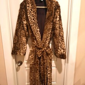 SOMA Fluffy Fun fur Aninal Print Robe L/XL
